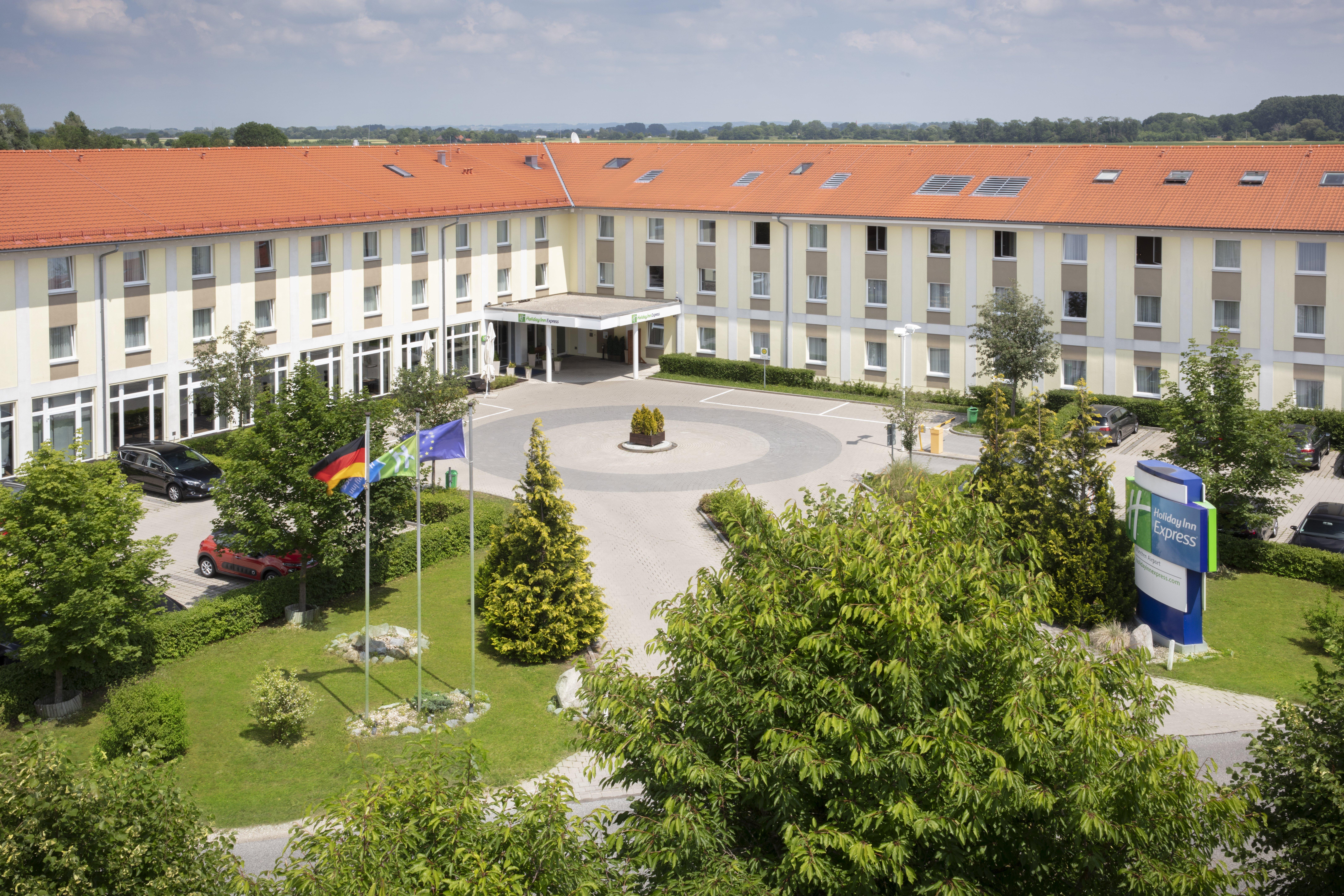 Holiday Inn Express Munich Airport Schwaig bei Nürnberg Exterior foto